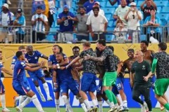 莱万拒绝沙特天价年薪，坚守巴萨追逐欧冠梦想