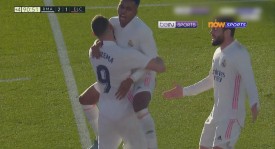 巴塞罗那逆转胜利：拉菲尼亚绝杀救主，莱万皮克红牌不影响士气